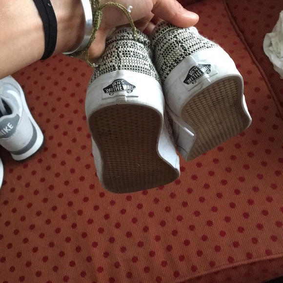 Vans - Picture 3 of 4